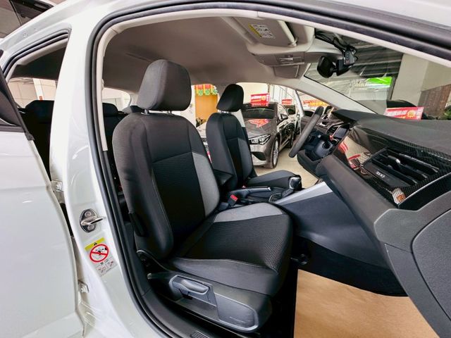 230 TSI LIFE 原版件 ACC/Apple CarPlay/車道偏移/無線充電板/LED頭燈 (北安店)  第6張相片