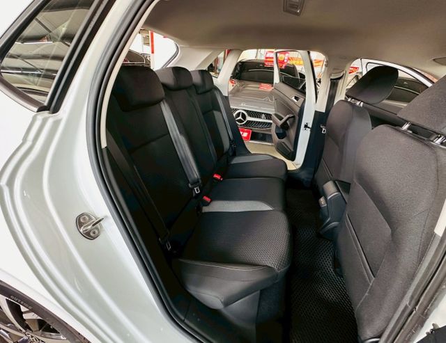 230 TSI LIFE 原版件 ACC/Apple CarPlay/車道偏移/無線充電板/LED頭燈 (北安店)  第7張相片