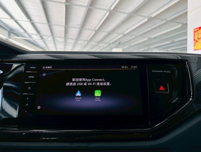 230 TSI LIFE 原版件 ACC/Apple CarPlay/車道偏移/無線充電板/LED頭燈 (北安店)  第13張相片