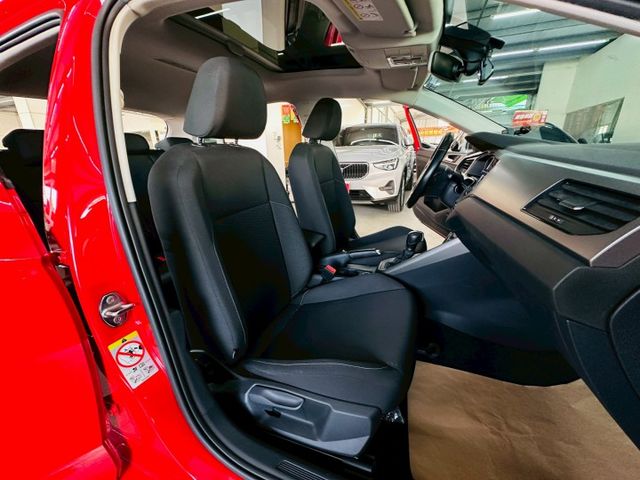 配備~天窗/I-KEY/ACC/Apple CarPlay/數位儀表/LED頭燈 (北安店)  第6張相片