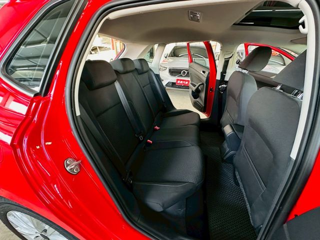 配備~天窗/I-KEY/ACC/Apple CarPlay/數位儀表/LED頭燈 (北安店)  第7張相片