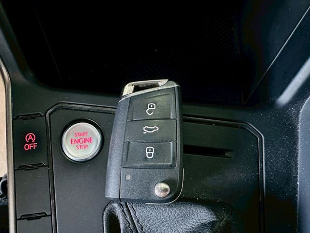 配備~天窗/I-KEY/ACC/Apple CarPlay/數位儀表/LED頭燈 (北安店)  第14張相片