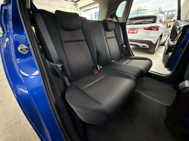 S版 原版件 原廠保養 配備~定速/倒車顯影/換檔撥片/電動後視鏡/胎壓偵測 (北安店)  第7張相片