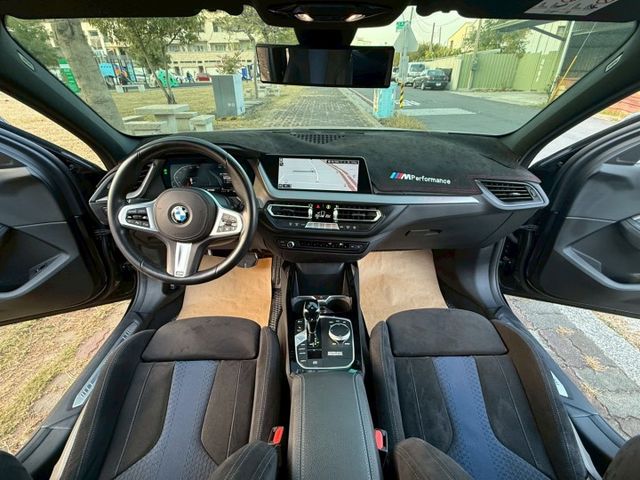 Edition M 原版件 原廠保養 手機數位鑰匙/ACC/Apple CarPlay/盲點/車道偏離/電尾門(海佃店)  第7張相片