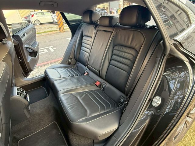 原版件 雙電動椅/4電熱椅/Apple CarPlay/環景/ACC/HUD/無線充電板/車道維持/自動停車 (海佃店)  第4張相片