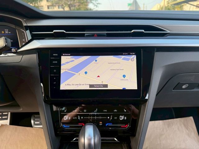 原版件 雙電動椅/4電熱椅/Apple CarPlay/環景/ACC/HUD/無線充電板/車道維持/自動停車 (海佃店)  第9張相片