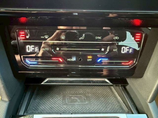 原版件 雙電動椅/4電熱椅/Apple CarPlay/環景/ACC/HUD/無線充電板/車道維持/自動停車 (海佃店)  第12張相片