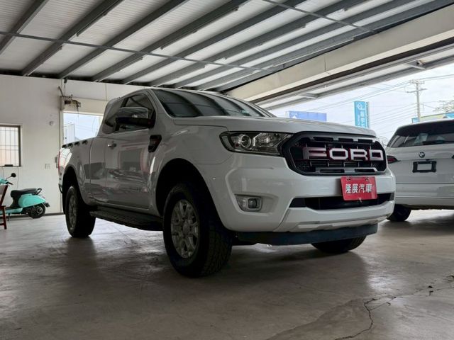 稀有單廂半座艙 4X4 TURBO 原版件 原廠保養  全速域輔助煞停系統 車道偏移輔助 (北安店)  第3張相片