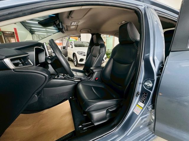 油電尊爵 原版件 原廠保固中 配備~I-KEY/ACC/車道偏移/盲點/倒車顯影/電動後視鏡 (北安店)  第4張相片