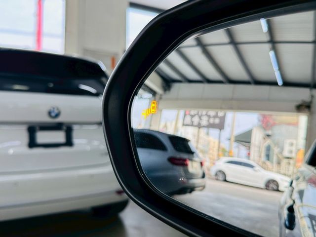 油電尊爵 原版件 原廠保固中 配備~I-KEY/ACC/車道偏移/盲點/倒車顯影/電動後視鏡 (北安店)  第16張相片