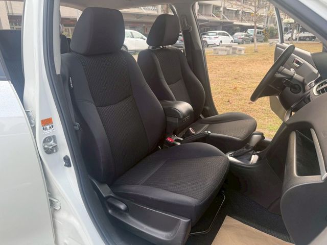 GLX 配備~I-KEY/摸門/定速/倒車顯影/恆溫空調/方向盤音響控制 (海佃店)  第5張相片