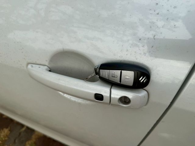 GLX 配備~I-KEY/摸門/定速/倒車顯影/恆溫空調/方向盤音響控制 (海佃店)  第16張相片