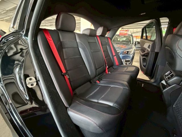 4MATIC+ 配備~雙記憶椅/天窗/ACC/無線充電座/換檔撥片/電子懸吊/環景/電尾門 (北安店)  第7張相片