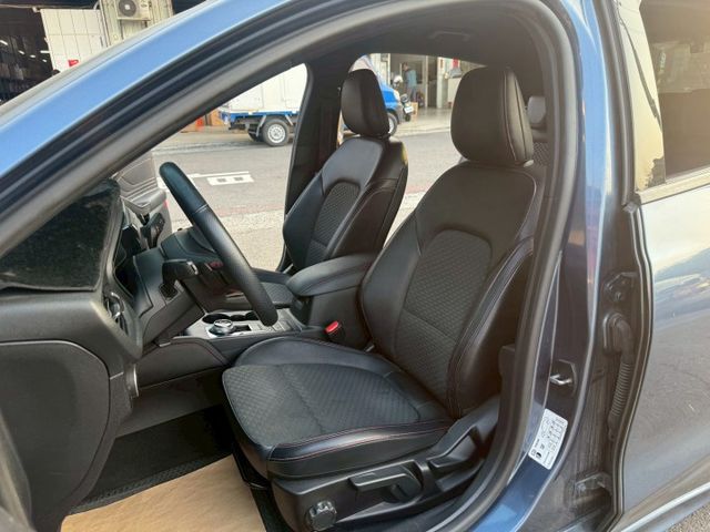 ST-Line 原廠保養 I-KEY/ACC/CarPlay/無線充電板/HUD/B&O音響/盲點 (海佃店)  第3張相片