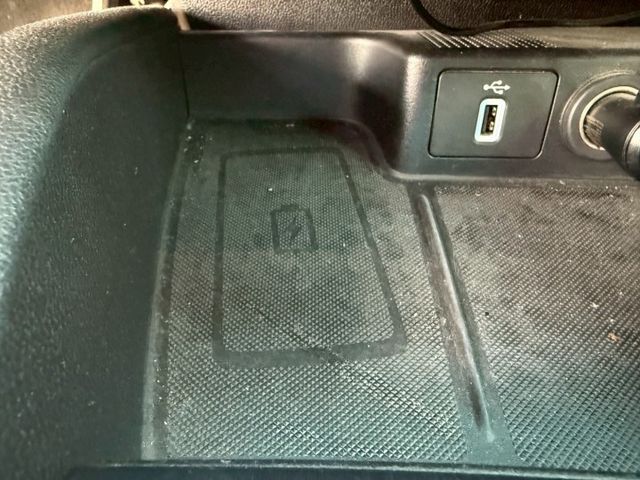 ST-Line 原廠保養 I-KEY/ACC/CarPlay/無線充電板/HUD/B&O音響/盲點 (海佃店)  第13張相片