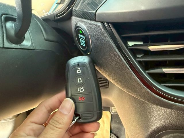 ST-Line 原廠保養 I-KEY/ACC/CarPlay/無線充電板/HUD/B&O音響/盲點 (海佃店)  第15張相片