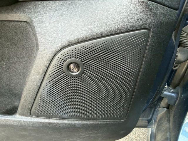 ST-Line 原廠保養 I-KEY/ACC/CarPlay/無線充電板/HUD/B&O音響/盲點 (海佃店)  第16張相片