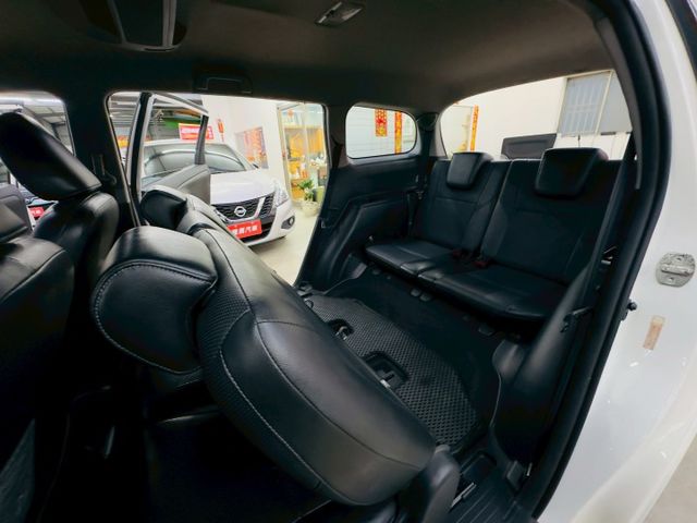 7人座休旅 原版件 配備~倒車顯影/電動後視鏡/恆溫空調/藍芽/高低可調大燈 (北安店)  第6張相片