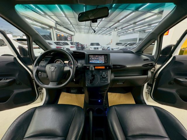 7人座休旅 原版件 配備~倒車顯影/電動後視鏡/恆溫空調/藍芽/高低可調大燈 (北安店)  第9張相片