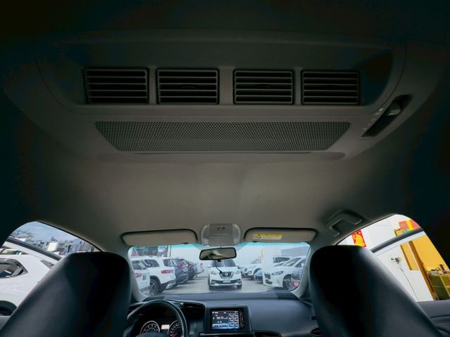 7人座休旅 原版件 配備~倒車顯影/電動後視鏡/恆溫空調/藍芽/高低可調大燈 (北安店)  第16張相片