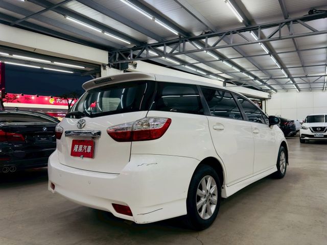 7人座休旅 原版件 配備~倒車顯影/電動後視鏡/恆溫空調/藍芽/高低可調大燈 (北安店)  第18張相片