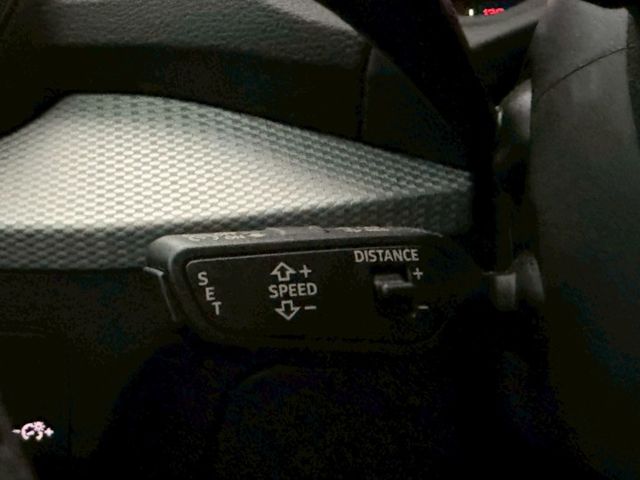 原版件 原廠保固 配備~I-KEY/ACC/Apple CarPlay/盲點/車道維持/倒車顯影/電尾門 (海佃店)  第14張相片