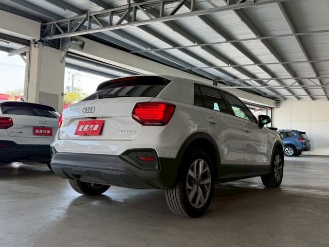 原版件 原廠保固 配備~I-KEY/ACC/Apple CarPlay/盲點/車道維持/倒車顯影/電尾門 (海佃店)  第18張相片