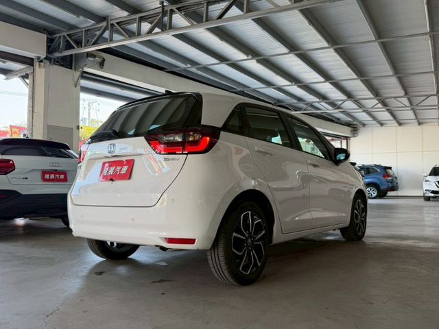 油電 原版件 原廠保固 配備~I-KEY/ACC/Apple CarPlay/盲點/車道維持/LED頭燈 (海佃店)  第18張相片