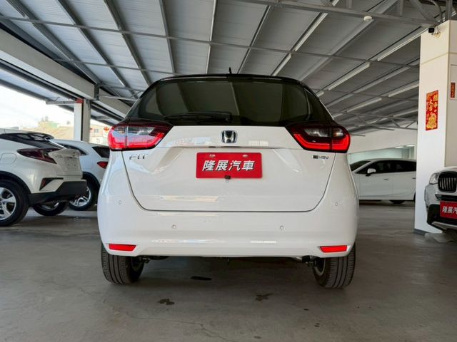 油電 原版件 原廠保固 配備~I-KEY/ACC/Apple CarPlay/盲點/車道維持/LED頭燈 (海佃店)  第19張相片