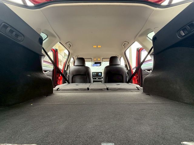 旗艦獻定版 配備~單電動椅/ACC/HUD/BOSE音響/Apple CarPlay/盲點/環景/電尾門 (海佃店)  第18張相片