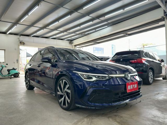 R-Line 原版件 原廠保固 配備~天窗/ACC/無線充電座/HK音響/HUD/電尾門 (北安店)  第2張相片