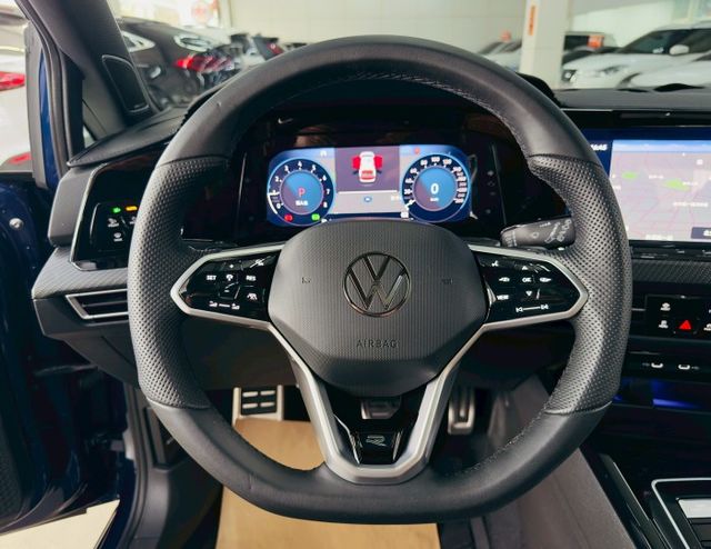 R-Line 原版件 原廠保固 配備~天窗/ACC/無線充電座/HK音響/HUD/電尾門 (北安店)  第8張相片