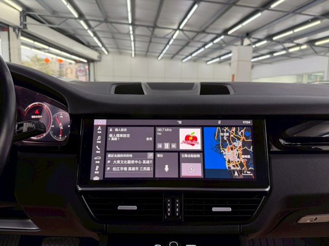 原版件 19年式~I-KEY/雙記憶椅/換檔撥片/倒車顯影/導航/電尾門/LED頭燈 (北安店)  第10張相片