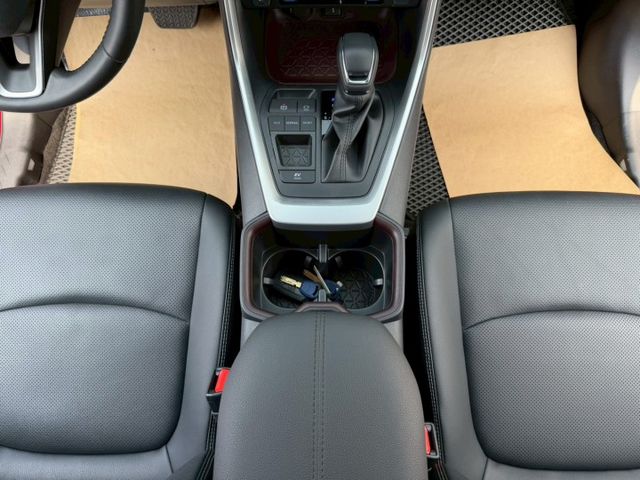 油電旗艦 原版件 原廠保固 單記憶椅/雙通風椅/HUD/環景/盲點/Apple CarPlay/電尾門 (北安店)  第12張相片