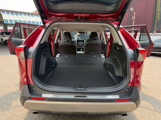 油電旗艦 原版件 原廠保固 單記憶椅/雙通風椅/HUD/環景/盲點/Apple CarPlay/電尾門 (北安店)  第18張相片