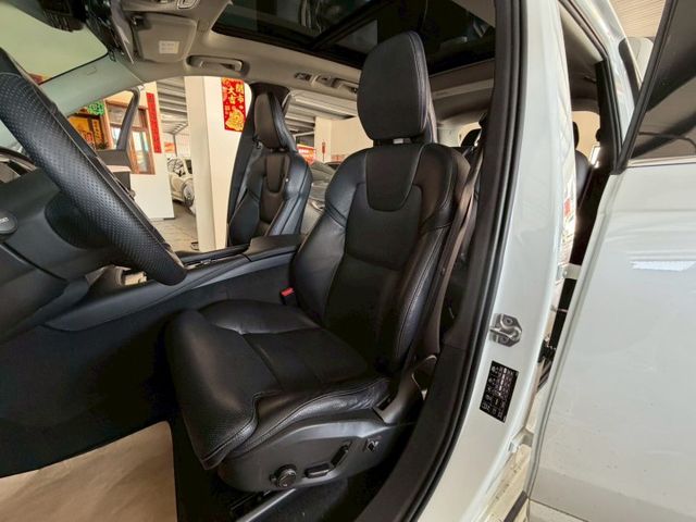 T5 Momentum AWD 原版件 全景天窗/雙記憶椅/ACC/車道偏移/環景/盲點/HUD/電尾門 (北安店)  第3張相片