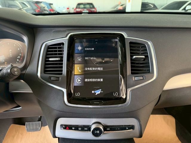 T5 Momentum AWD 原版件 全景天窗/雙記憶椅/ACC/車道偏移/環景/盲點/HUD/電尾門 (北安店)  第11張相片