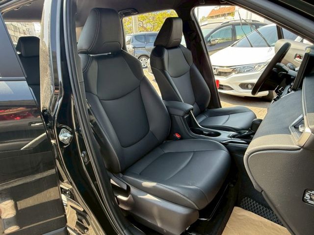 豪華版 原廠保固 原版件 配備~I-KEY/ACC/Apple CarPlay/倒車顯影/胎壓偵測 (海佃店)  第6張相片