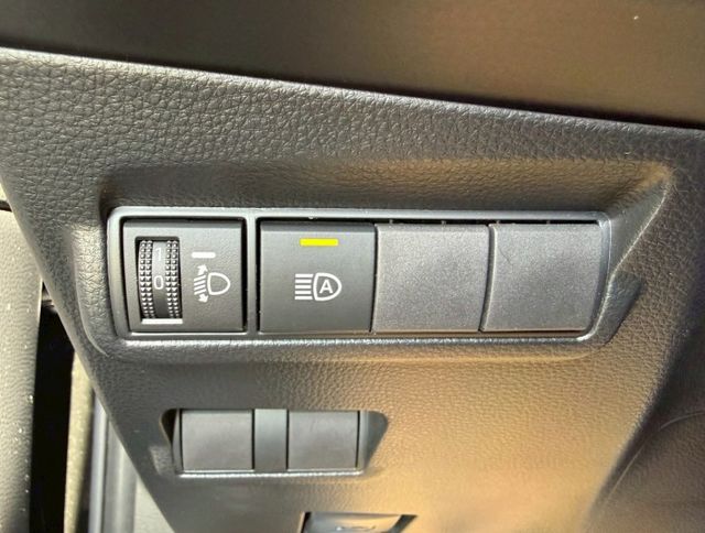 豪華版 原廠保固 原版件 配備~I-KEY/ACC/Apple CarPlay/倒車顯影/胎壓偵測 (海佃店)  第14張相片