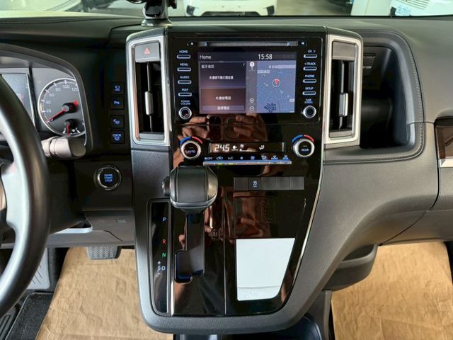 9人座 旗艦版 原版件 配備~I-KEY/環景/ACC/雙電動滑門/車道偏移/盲點/導航/電動後視鏡  第12張相片