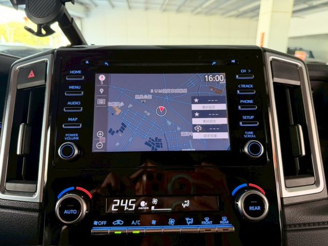 9人座 旗艦版 原版件 配備~I-KEY/環景/ACC/雙電動滑門/車道偏移/盲點/導航/電動後視鏡  第14張相片