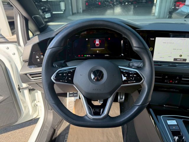 R-Line 原版件 原廠保固 配備~天窗/ACC/無線充電座/HK音響/HUD/電尾門 (海佃店)  第8張相片