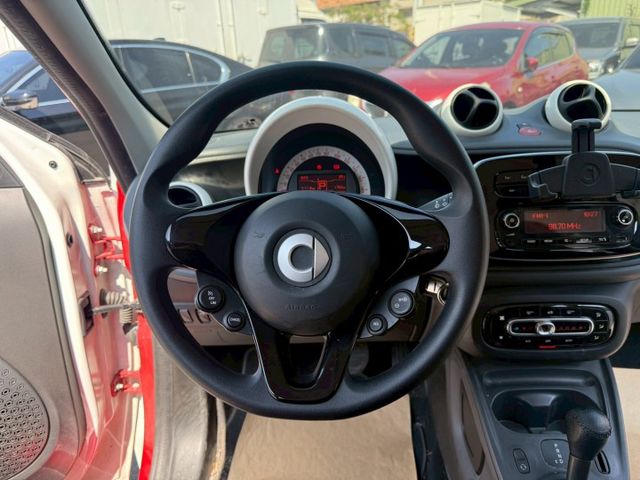 PURE 原版件 實跑5萬多公里 配備~定速/5具安全氣囊/循跡防滑/怠速熄火/胎壓偵測 (海佃店)  第8張相片