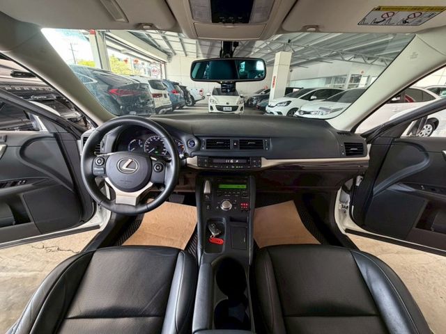 豪華版 原廠保養 原版件 配備~I-KEY/單記憶椅/雙電熱椅/定速/電動後視鏡/胎壓偵測 (北安店)  第8張相片