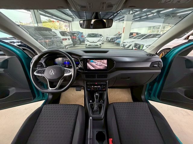 原版件 原廠保養 配備~I-KEY/ACC/換檔撥片/無線充電座/車道偏移/Apple CarPlay/導航 (北安店)  第8張相片