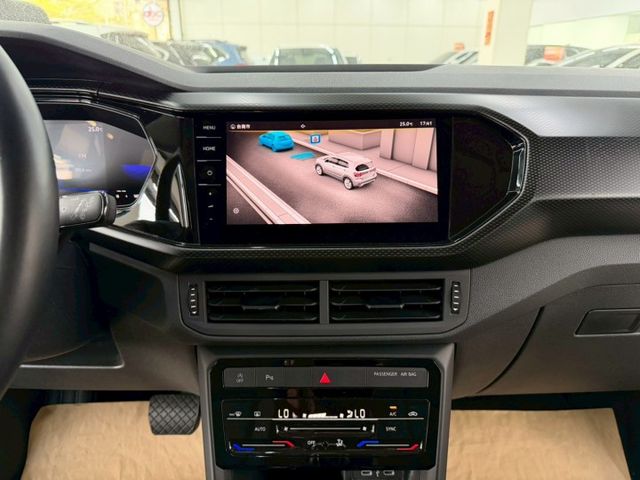 原版件 原廠保養 配備~I-KEY/ACC/換檔撥片/無線充電座/車道偏移/Apple CarPlay/導航 (北安店)  第10張相片