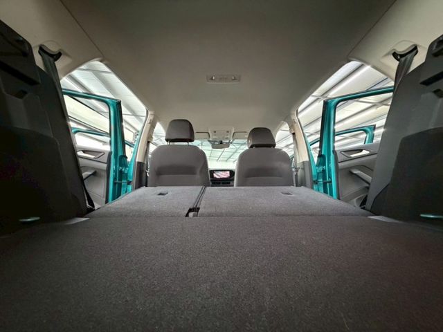 原版件 原廠保養 配備~I-KEY/ACC/換檔撥片/無線充電座/車道偏移/Apple CarPlay/導航 (北安店)  第17張相片