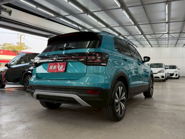 原版件 原廠保養 配備~I-KEY/ACC/換檔撥片/無線充電座/車道偏移/Apple CarPlay/導航 (北安店)  第18張相片