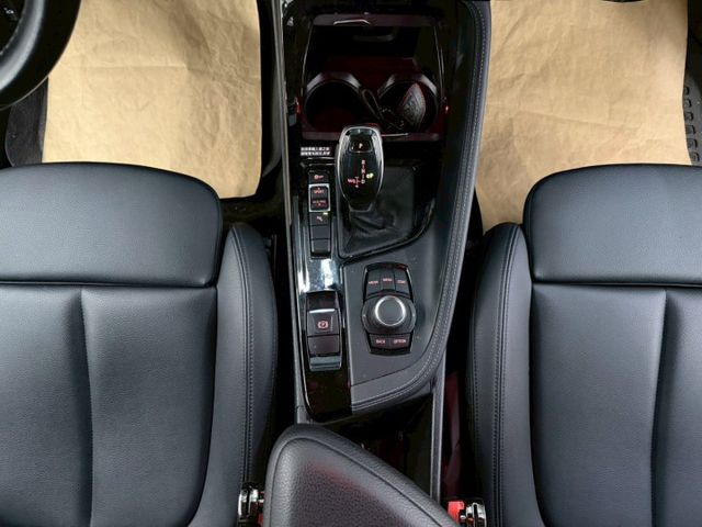 原版件 19年式~配備~I-KEY/單記憶椅/雙電動椅/電子手煞車/車道偏移/倒車顯影/電尾門 (海佃店)  第12張相片