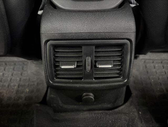 原版件 19年式~配備~I-KEY/單記憶椅/雙電動椅/電子手煞車/車道偏移/倒車顯影/電尾門 (海佃店)  第16張相片